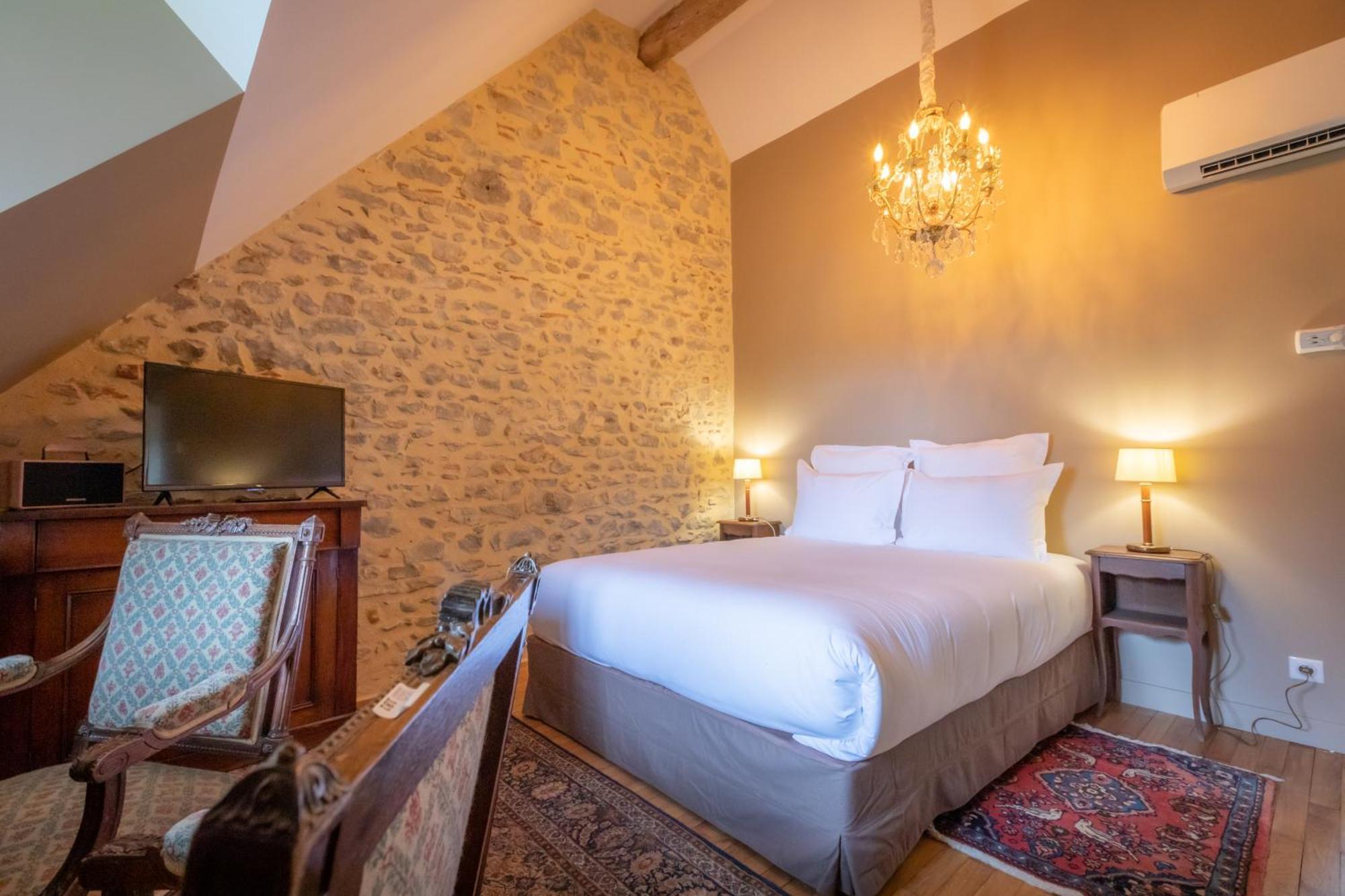 Les Chambres De Charnay - Calme Charme Et Confort A 5 Mn Du Peage Vierzon Eksteriør bilde